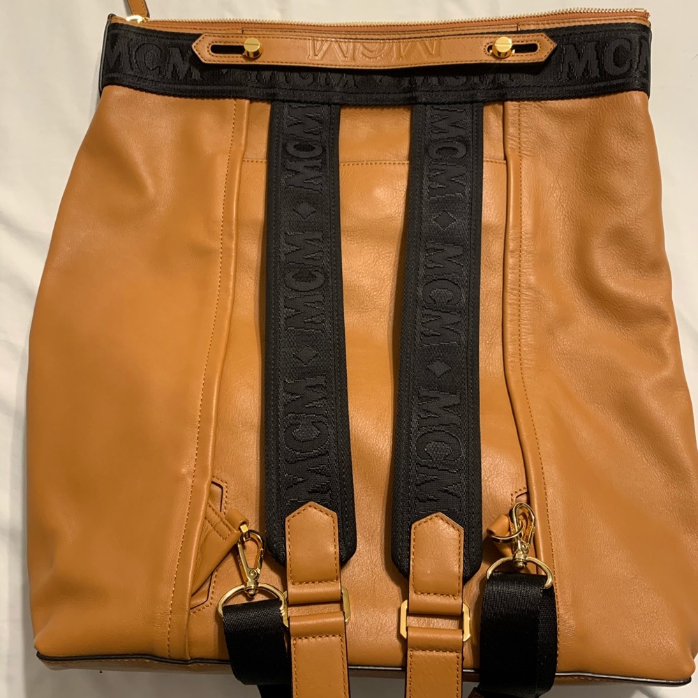 MCM backpack ( LG size ) - Picture 13 of 13